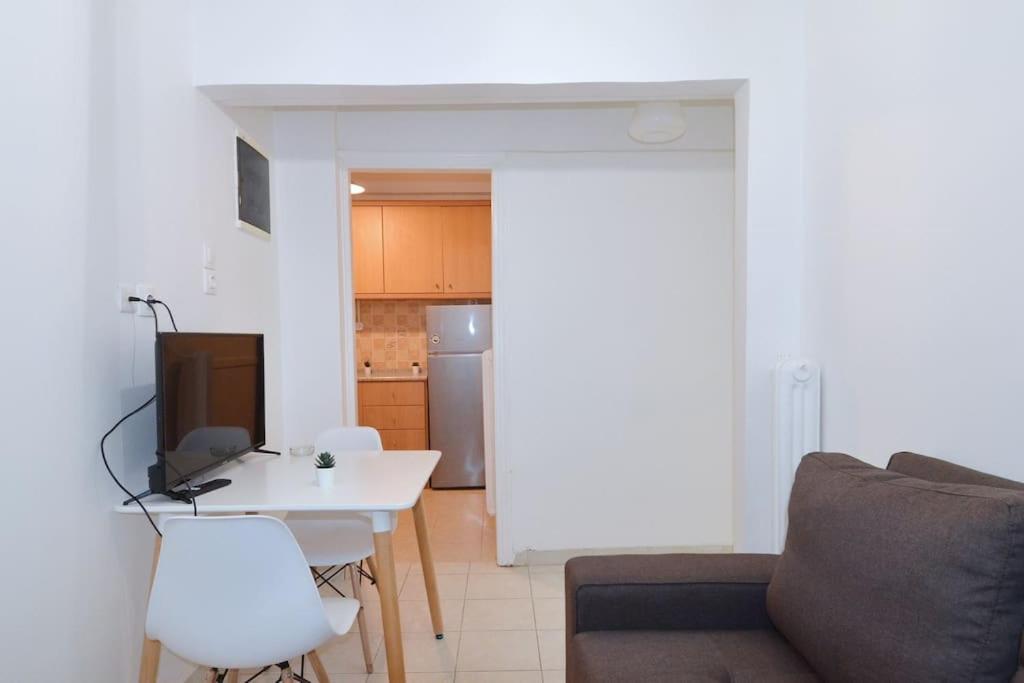Minimal Apartment At The Foot Of The Odeon Of ... Athens Ngoại thất bức ảnh
